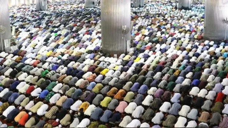 Ancaman Allah Bagi Orang tak Salat Jumat