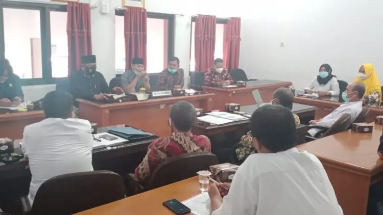 Komisi I DPRD Kab Cirebon Minta Pembuatan E-KTP Maksimal Tiga Hari 