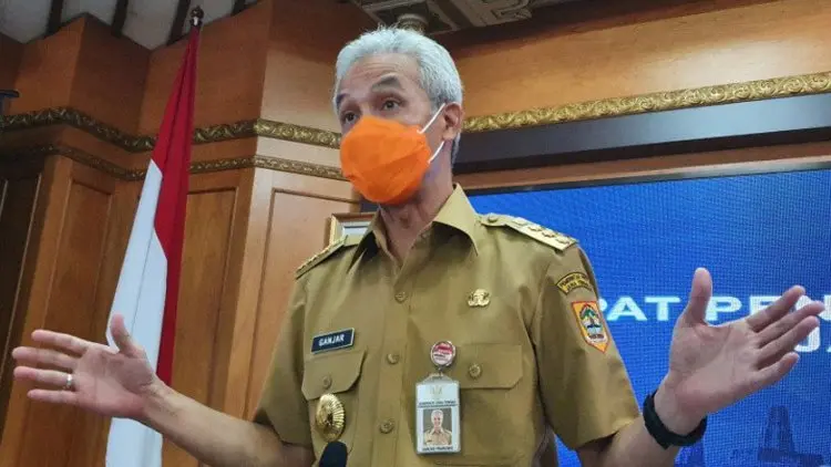 Ganjar: Ikuti PPKM dengan Disiplin 3M