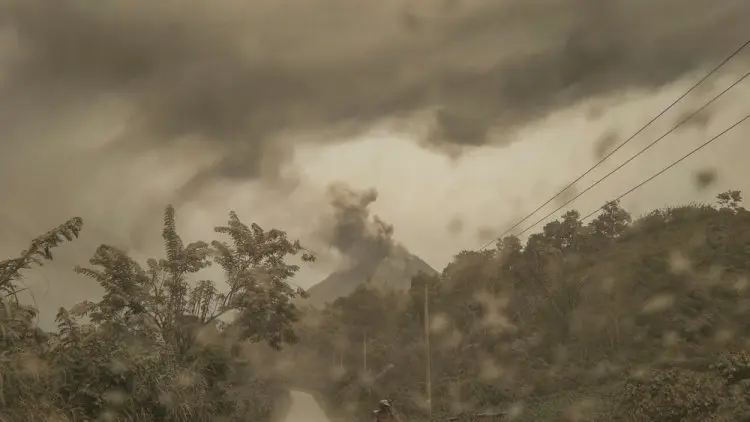 Subahanallah, Gunung Merapi Belum Usai, Kini Gunung Sinabung juga Erupsi