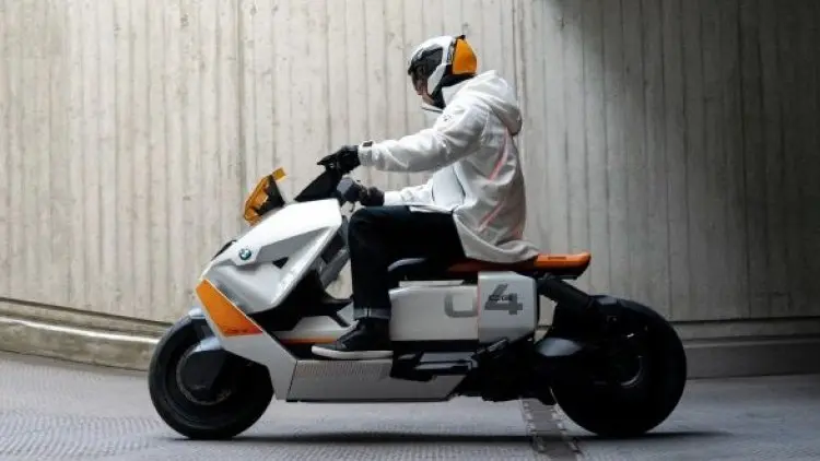 BMW Pamer Konsep Skuter Listrik Masa Depan