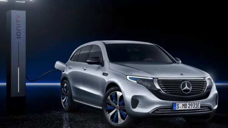 Mercedes-Benz Jual 160 Ribu Mobil Listrik di 2020