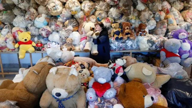 Boneka-boneka Teddy Bear "Hibernasi" di Hungaria, Tunggu Pandemi Usai
