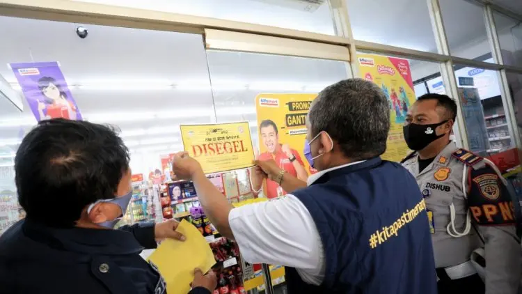 Buka Lebih Awal, Empat Mini Market di Bandung Disegel