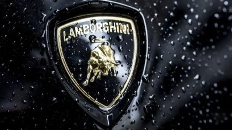 Beli Lamborghini Kini Bisa Pakai Mata Uang Kripto