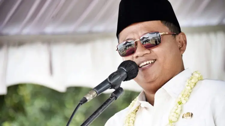 Sempat Tegang, Akhirnya Wagub Uu Disuntik Vaksin
