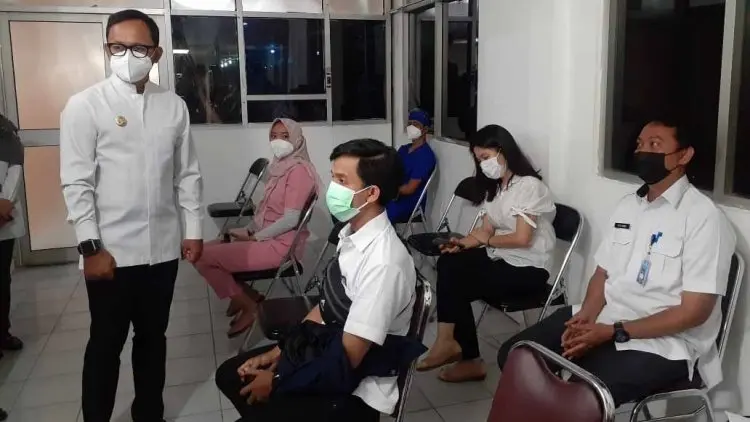 Bima Pantau Vaksinasi Nakes di RSUD, Pelayanan Tetap Berjalan