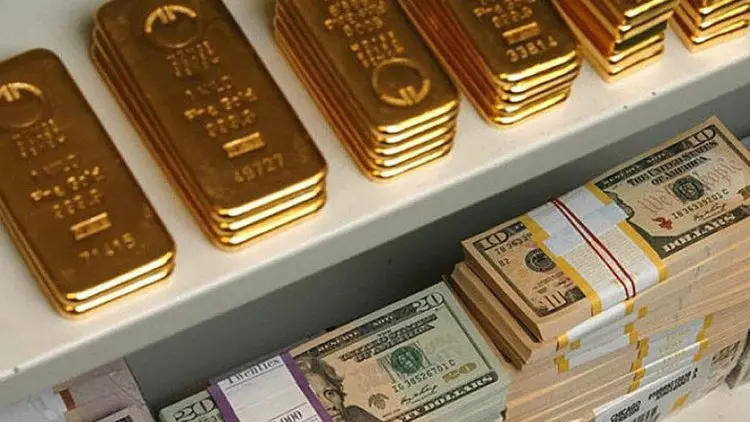 Harga Emas Jatuh 21,5 Dolar Tertekan Penguatan "Greenback"