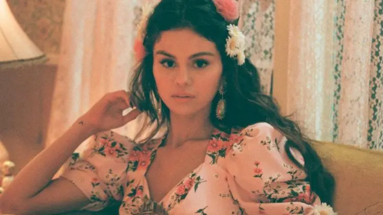 Selena Gomez Rilis Lagu Berbahasa Spanyol