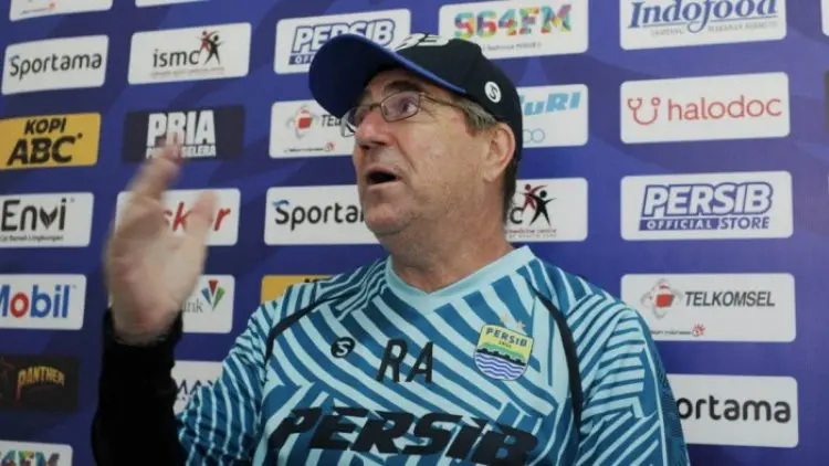 Robert Alberts Menilai Liga 1 Terlalu Cepat Apabila Digelar Maret