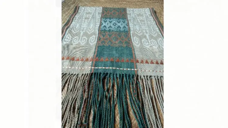 Kain Tenun Dayak Iban Menua Sadap Diminati Malaysia