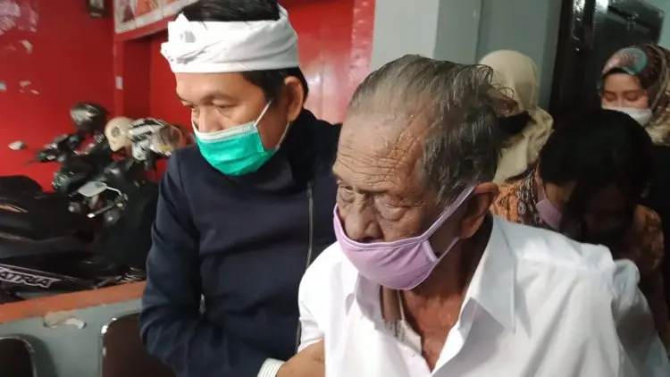 Heboh Kakek Koswara Digugat Anaknya, Dedi Mulyadi Siap Jadi Mediator