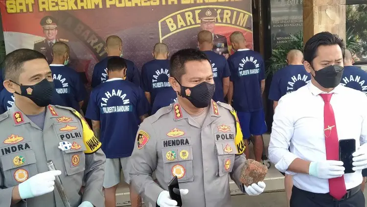 Kesal, Petani dan Warga Cimenyan Gebuki Preman Kampung Hingga Tewas