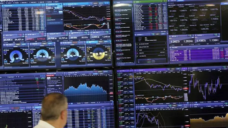 Saham Inggris Merugi Hari Ketiga, Indeks FTSE 100 Jatuh 0,84 Persen