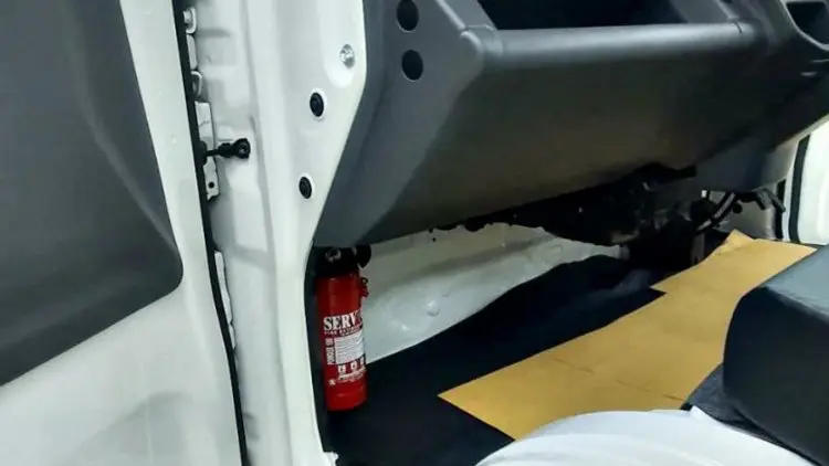 Suzuki New Carry Pick Up 2021 Hadir dengan APAR Berlabel SNI