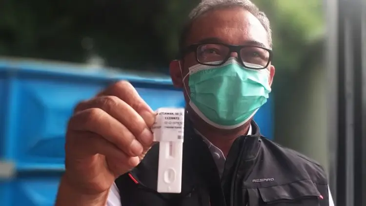 Negatif Covid-19, Besok Iwan Setiawan Suntik Vaksin Tiongkok