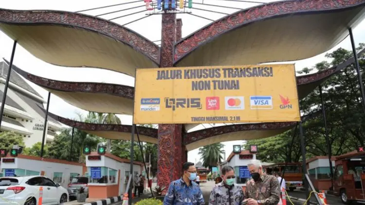 TMII Terapkan Transaksi Nontunai di Pintu Masuk