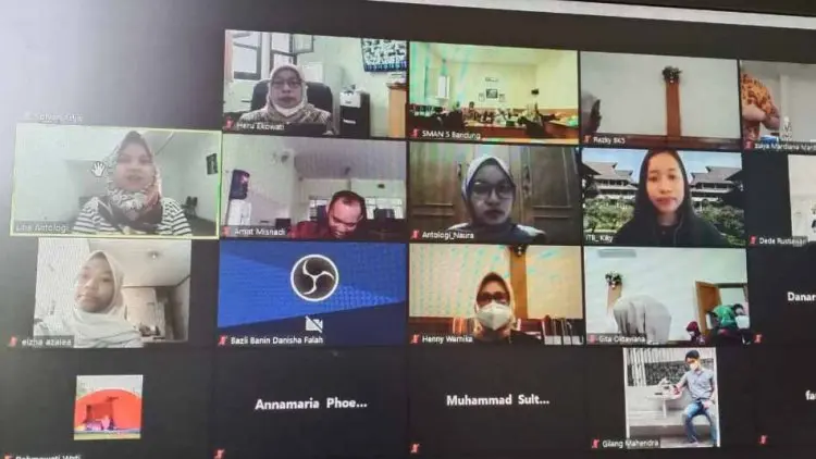 347 Siswa Mengikuti Hari Karir SMAN 5 Bandung Virtual