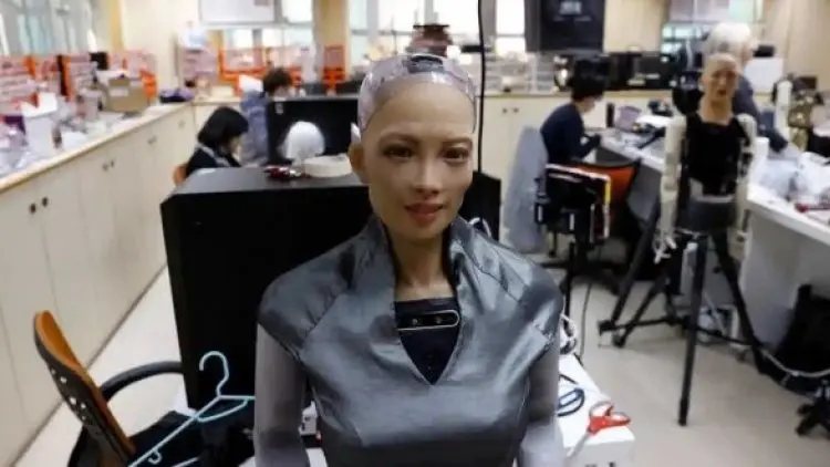Robot Humanoid Sophia Segera Diproduksi Massal