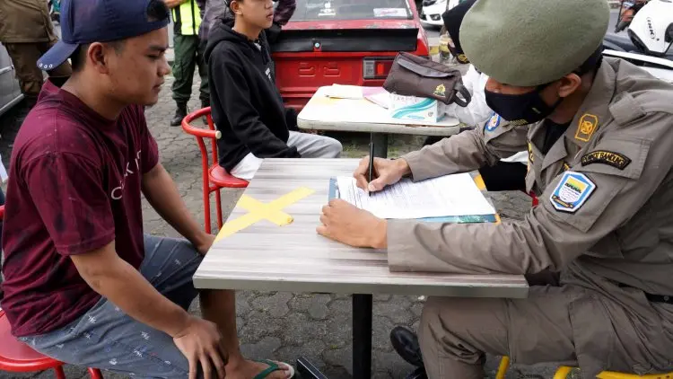 Angka Pelanggaran Prokes di Kota Bandung Menurun