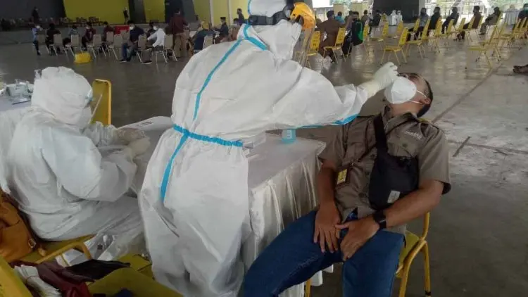 Seribuan Peserta Ikut Rapid Test Antigen di Gedong Budaya Sabilulungan