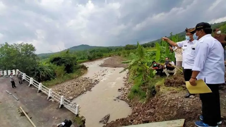 Ambruk, Jembatan Lojikaum-Kalimati Segera Dibangun Kembali