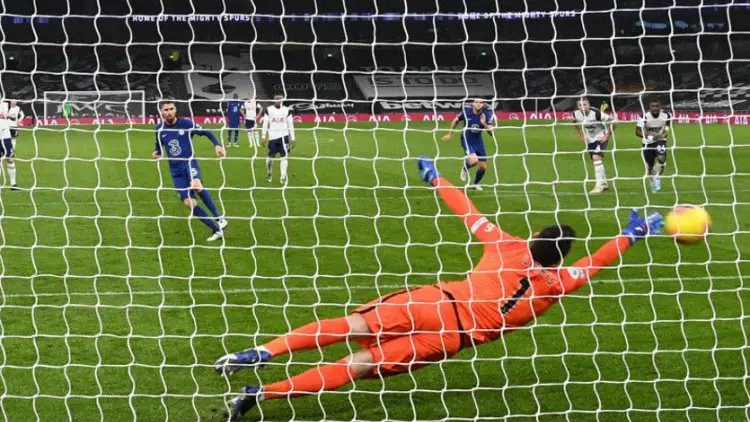 Kalah Lagi di Markas, Tottenham Dibungkam Chelsea melalui Penalti Jorginho
