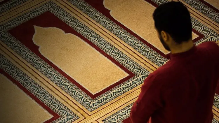 Hal-hal yang Dimakruhkan dalam Shalat