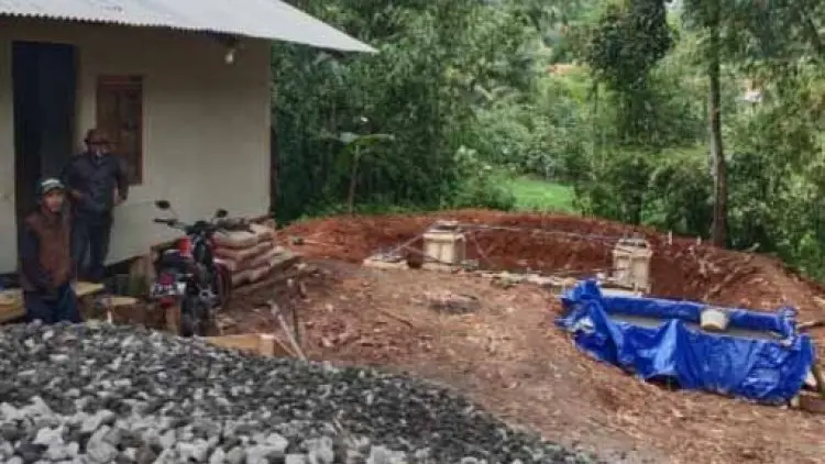 Diduga Ilegal, Pembangunan Tower BTS di Cibatu Terus Berlangsung
