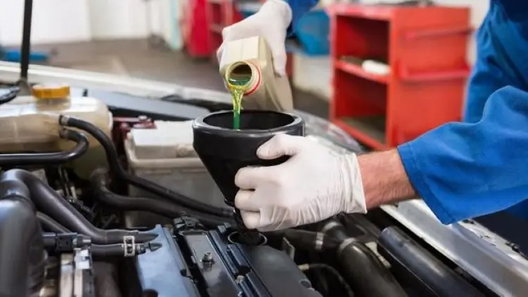 Rawat Radiator Mobil, Perhatikan 5 Hal Penting Ini