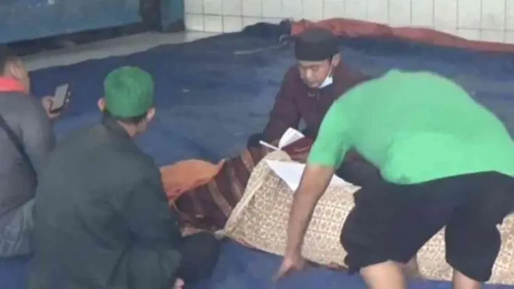 Warga Bekasi Meninggal di Posko Pengungsian Banjir