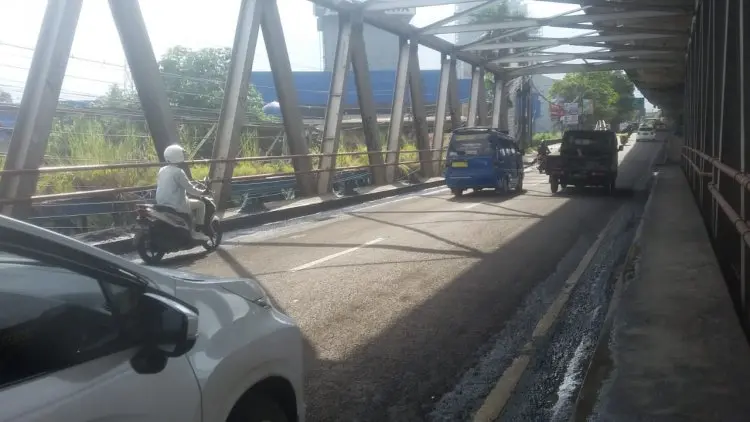 Komisi III Soroti Kerusakan Jalan Sholeh Iskandar