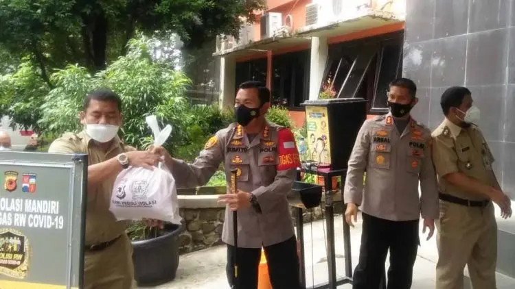 Dukung Program Isolasi Mandiri, PUPR Kota Bogor Berikan 200 Paket Sembako