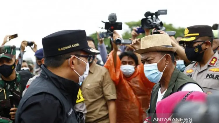 Gubernur Jabar: Penanganan Banjir Harus Tetap Terapkan Prokes