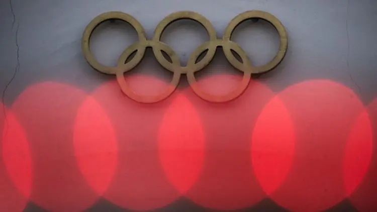 Panduan Baru Olimpiade Larang Atlet Berpelukan atau Lakukan Tos