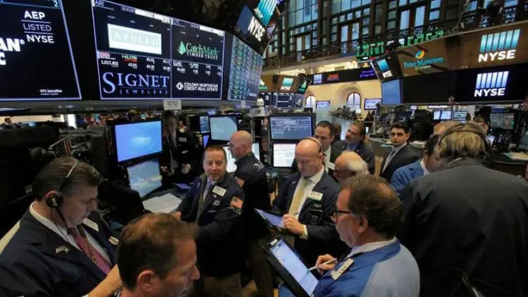 Wall Street Beragam, Nasdaq Ditutup di Rekor Tertinggi Baru
