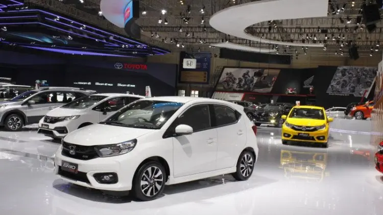 Mobil Laris 2021 Diprediksi Masih Didominasi Pickup dan City Car