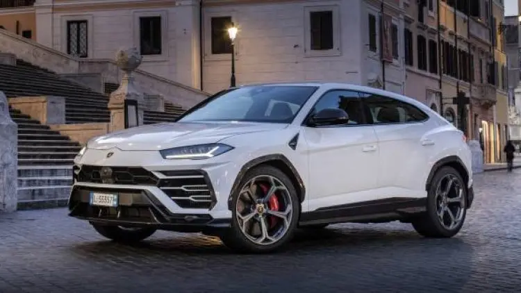 Lamborghini Jual 7.430 Unit di 2020, Urus Terlaris