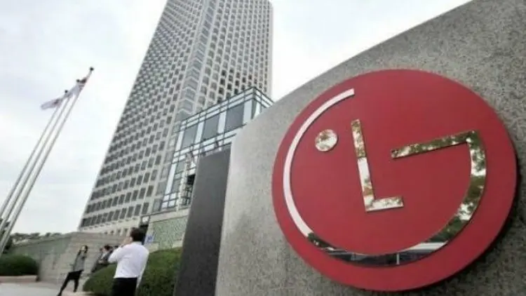 Ponsel Layar Gulung LG Hadir dengan Layar Sekunder