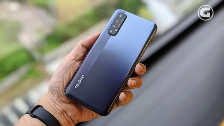 Ngebutnya Cas Ponsel Anti-Lelet di Realme 7 Series