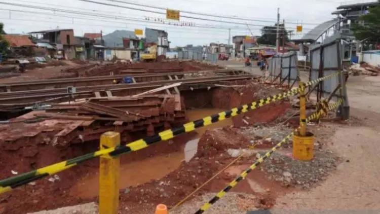 Pembangunan Jalan Lintas Bawah Cibitung Baru 20 Persen