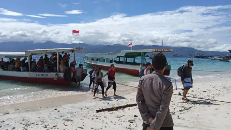 Wisatawan Domestik Keluarkan 10 Miliar Dolar Pelesir di Luar Negeri