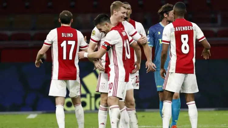 Ajax Menang Tujuh Kali Beruntun Usai Kalahkan Sparta 4-2