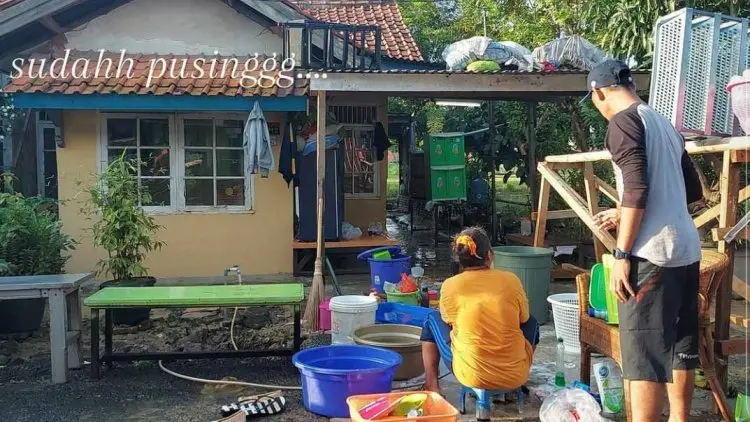 Banjir Lagi, Gelandang Muda Persib Sedih Melihat Orang Tua
