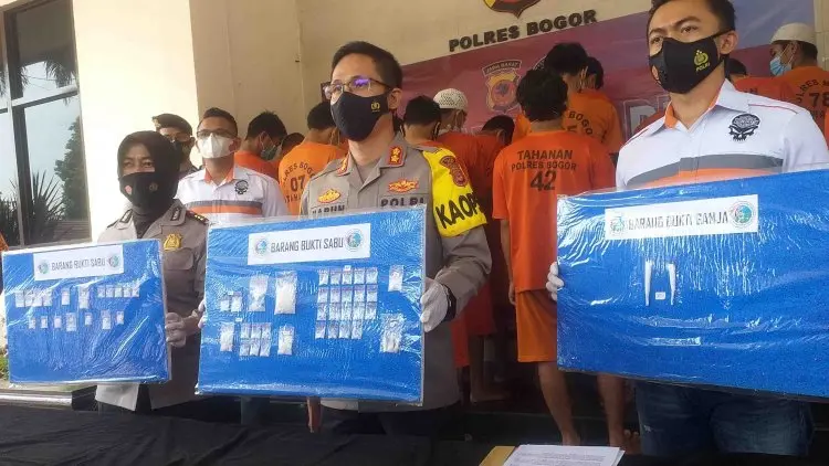 Peternak Hewan dan Penjual Tanaman Hias Tergiur Untung Menjual Narkotika