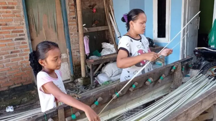 Dengan Krey Sawit, Perajin pun Mampu Atasi Kemiskinan