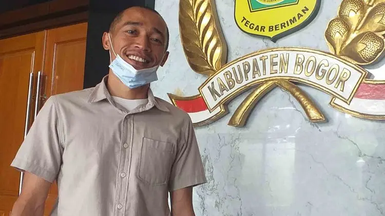 Proyek Rehabilitasi Stadion Pakansari Cacat Hukum