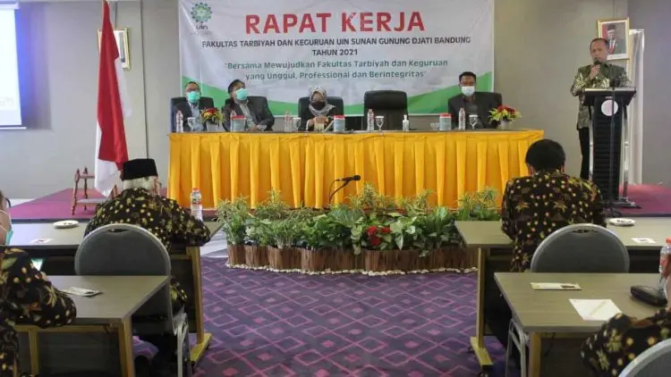 Pentingnya Para Dosen Miliki Semangat Mendidik dengan Hati