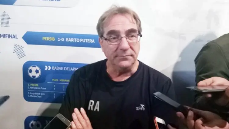 Robert Alberts Sebut 2 Pemain Asing Persib Mengalami Masalah