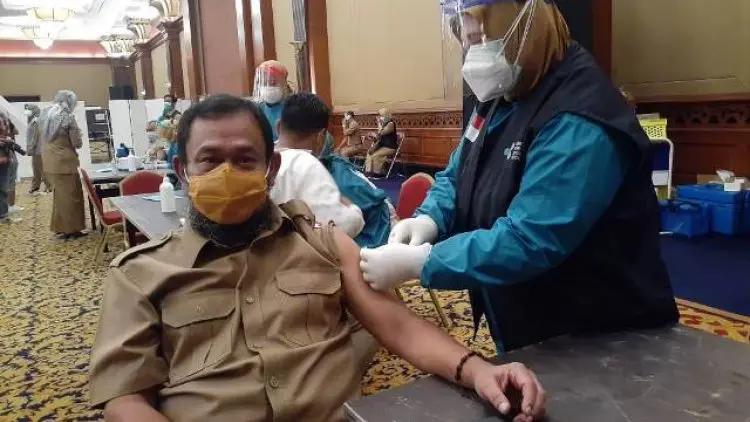 Jatah Vaksin Covid-19 Bima Diberikan kepada Relawan Pengatur Jalan